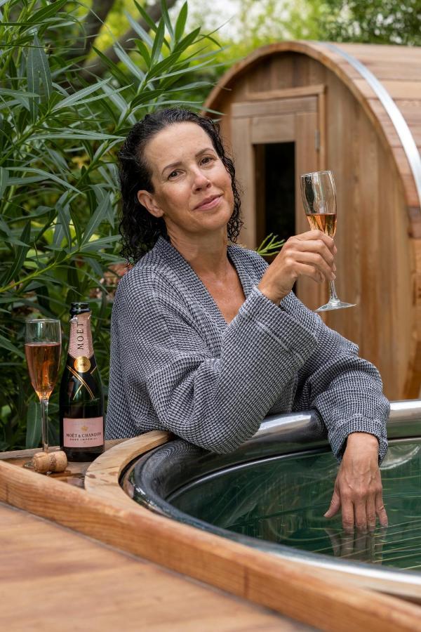 Escale Rochelaise B&B, Spa Bain Nordique Et Sauna Tonneau La Rochelle  Exterior foto